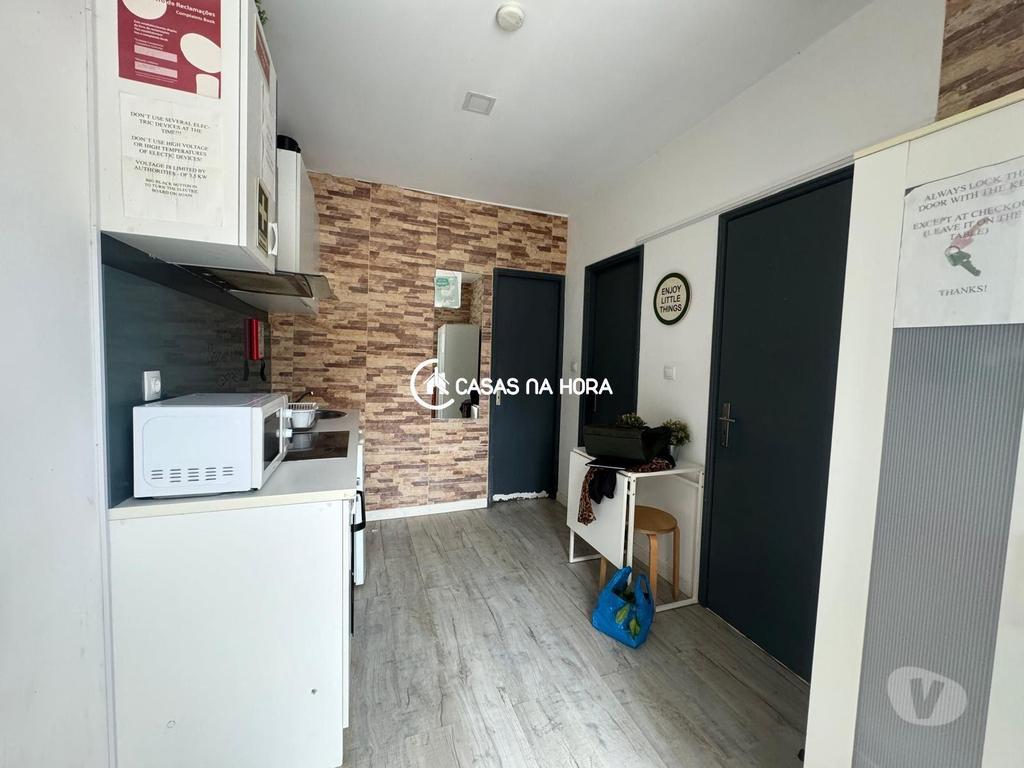 Apartamentos a venda Porto - Fotos para Andar Moradia T2 localizada próximo do Metro da Lapa!