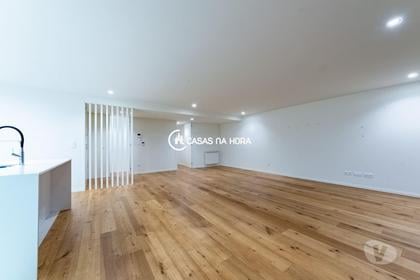 Casas para alugar - Fotos para T2 com 2 suítes, varanda e lugar de garagem em Santa Marinha...