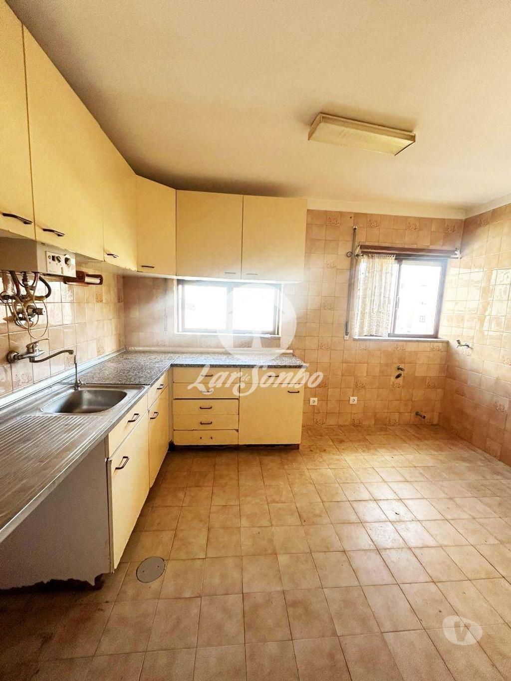 Apartamentos a venda Gondomar - Fotos para Apartamento T3 localizado em Rio Tinto, próximo à rotunda da