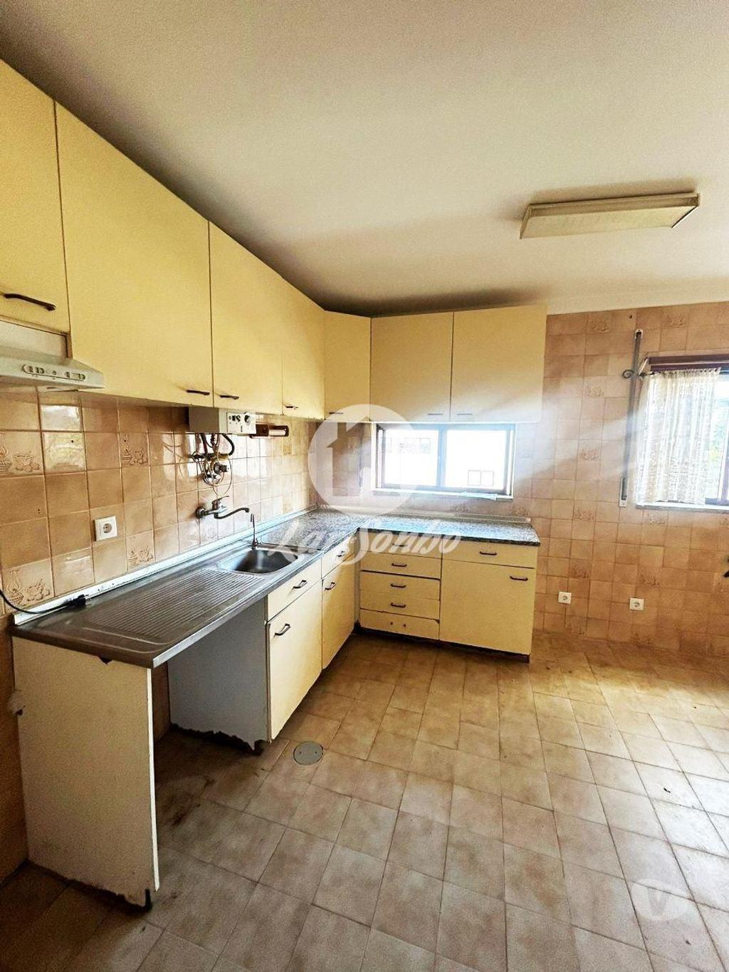 Apartamentos a venda Gondomar - Fotos para Apartamento T3 localizado em Rio Tinto, próximo à rotunda da