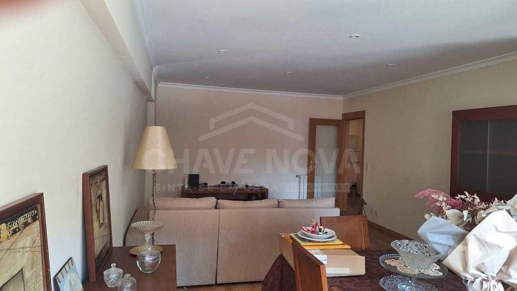 Imóveis para alugar Matosinhos - Fotos para Apartamento T2 Arrumo Garagem Matosinhos próximo Linha Metro