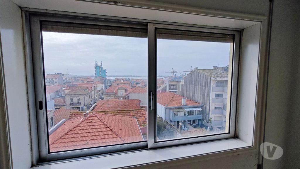 Aluguer Loja Matosinhos - Fotos para Escritório 20m2 Rua Brito Capelo Centro Matosinhos