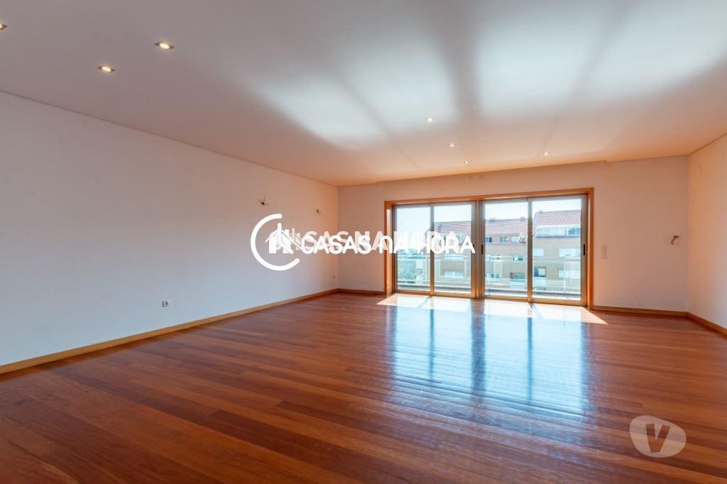 Apartamentos a venda Vila Nova de Gaia - Fotos para Moradia Premium T4 ao pé do Hospital Santo Silva (Gaia M 01993)