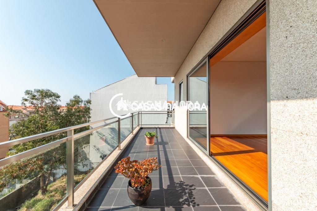 Apartamentos a venda Vila Nova de Gaia - Fotos para Moradia Premium T4 ao pé do Hospital Santo Silva (Gaia M 01993)