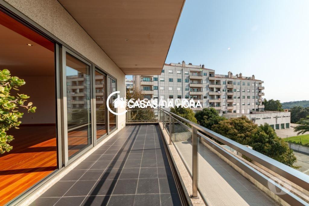 Apartamentos a venda Vila Nova de Gaia - Fotos para Moradia Premium T4 ao pé do Hospital Santo Silva (Gaia M 01993)