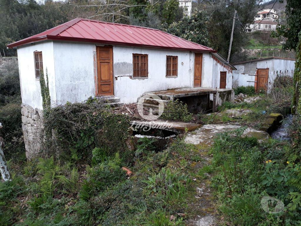 Apartamentos a venda Mondim de Basto - Fotos para Moradia individual para recuperar com moinho, 1038m2 em Mondim