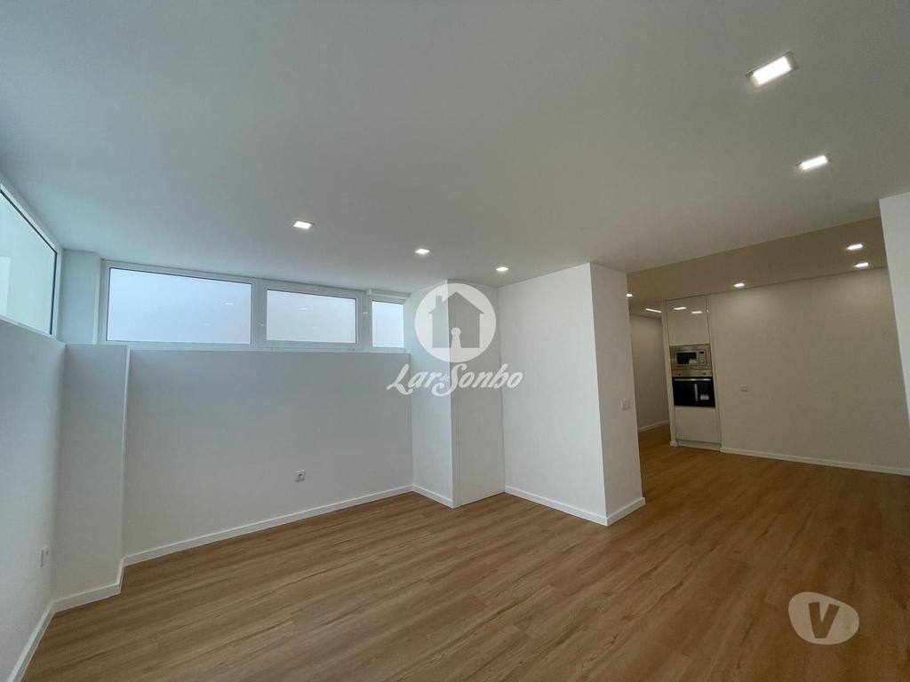 Apartamentos a venda Póvoa de Varzim - Fotos para Apartamento T1+1 Remodelado na 1ª linha da Póvoa de Varzim