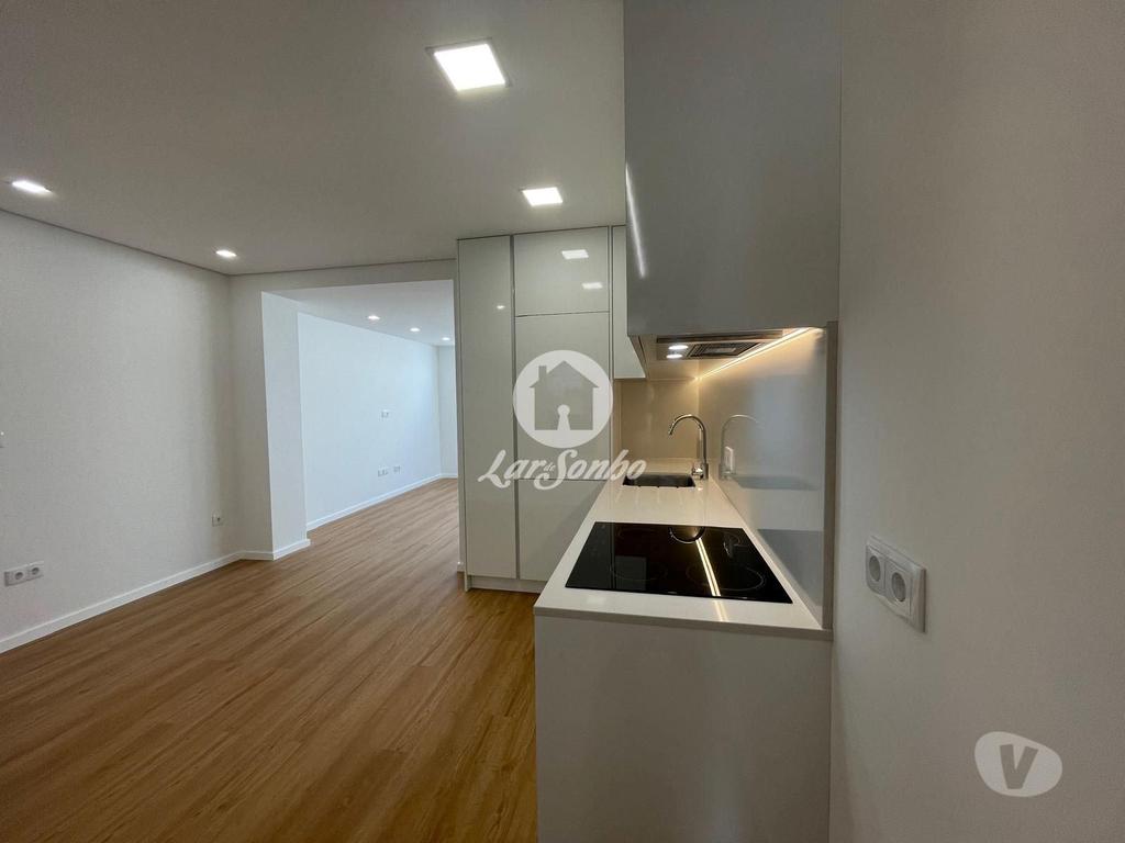 Apartamentos a venda Póvoa de Varzim - Fotos para Apartamento T1+1 Remodelado na 1ª linha da Póvoa de Varzim
