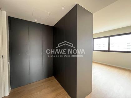 Apartamentos para alugar - Fotos para T2 com varanda e lugar de garagem no Lavadores Gardens