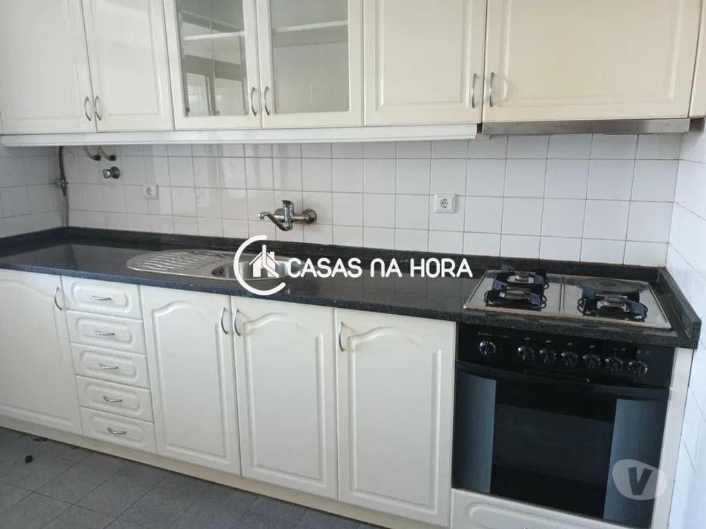 Apartamentos a venda Vila Nova de Gaia - Fotos para T3 em Mafamude com boa exposição solar (Gaia A 01985)