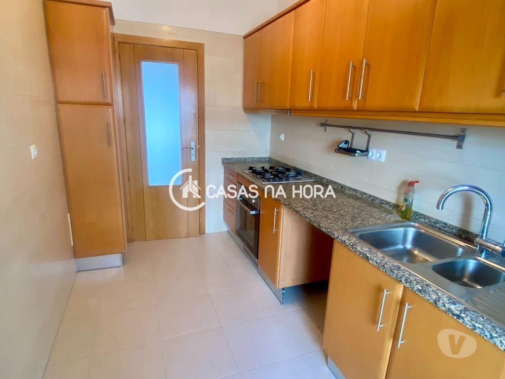 Apartamentos a venda Almada - Fotos para T3 na Qta do Bom Retiro, em Vale Figueira com Arrecadação
