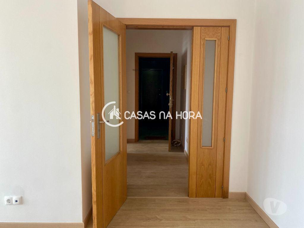 Apartamentos a venda Almada - Fotos para T3 na Qta do Bom Retiro, em Vale Figueira com Arrecadação