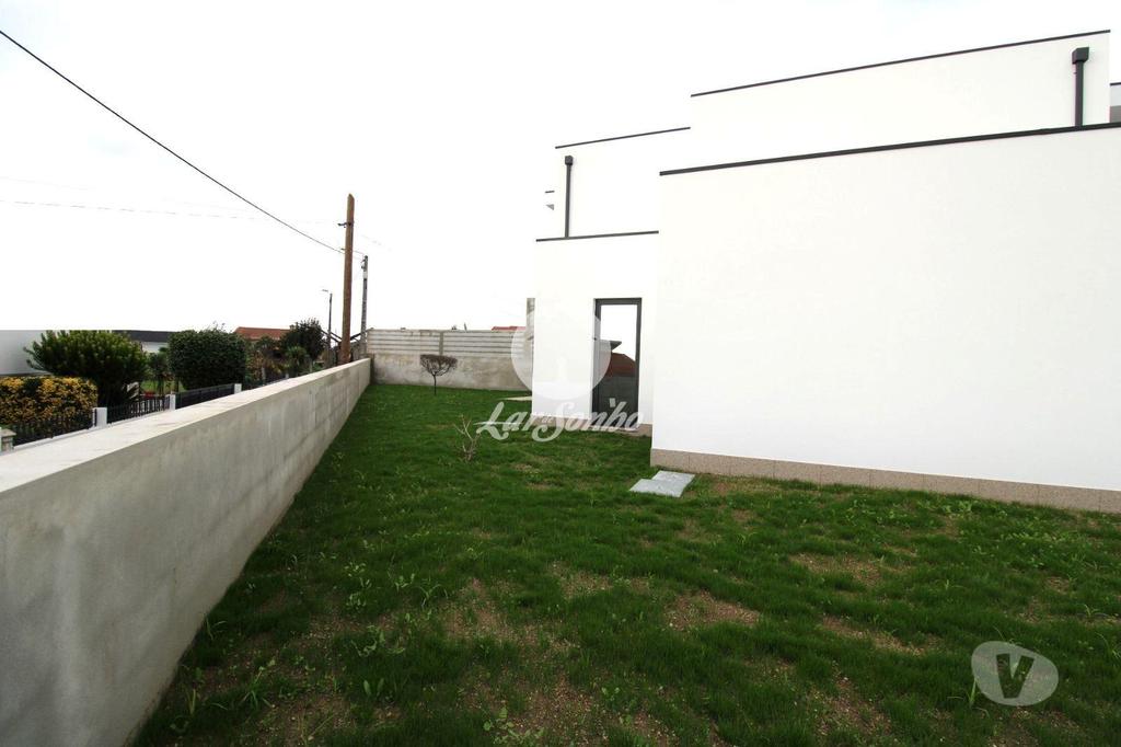 Apartamentos a venda Vila Nova de Famalicão - Fotos para Vila-nova-de-famalicao-Moradia geminada T2 Lemenhe (240-M-24785)