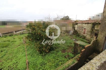 Apartamentos a venda - Fotos para 2 Moradias p restauro c total de terreno de 427m2 em Macieira