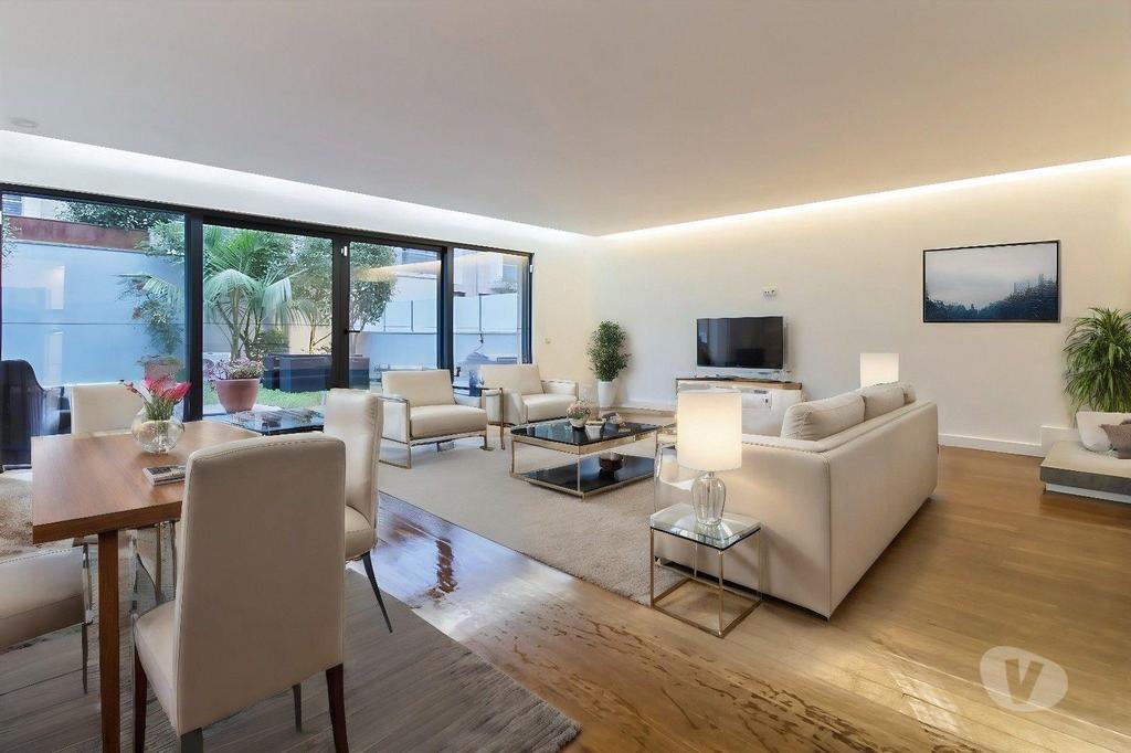 Apartamentos a venda Porto - Fotos para Moradia independente V5 na Vilarinha - Colégio CLIP (LUX 00377)