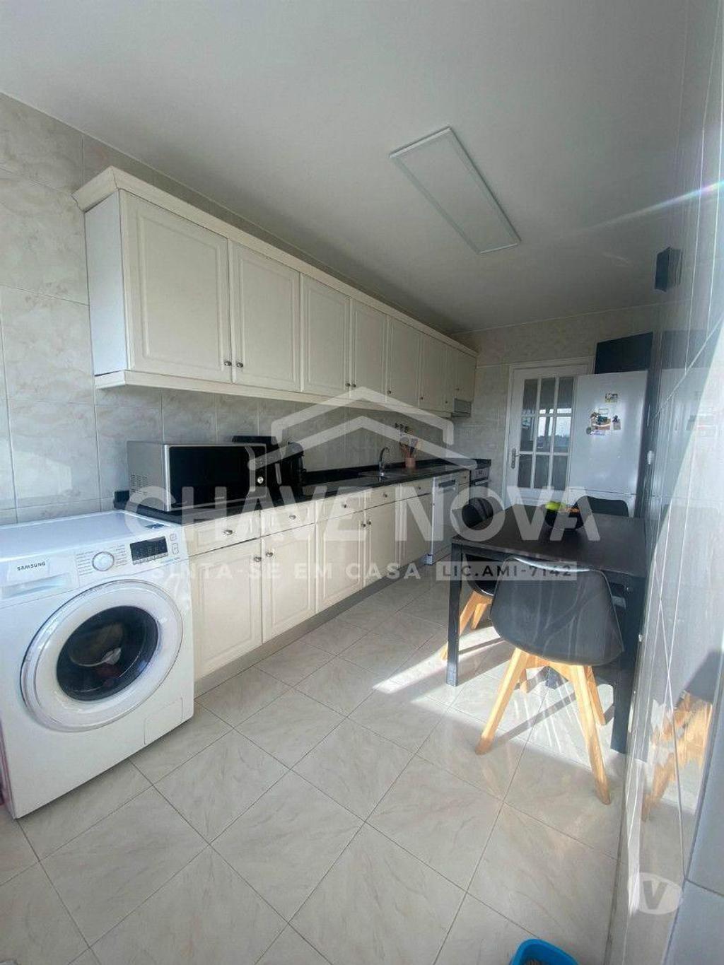 Apartamentos a venda Matosinhos - Fotos para Apartamento T1 transformado em T2 em Matosinhos (Perafita)
