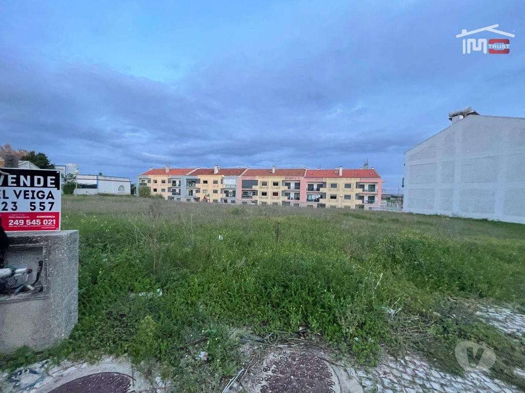 Comprar Loja Montijo - Fotos para Terreno Urbano com Projeto Aprovado, Atalaia, Montijo a 30...