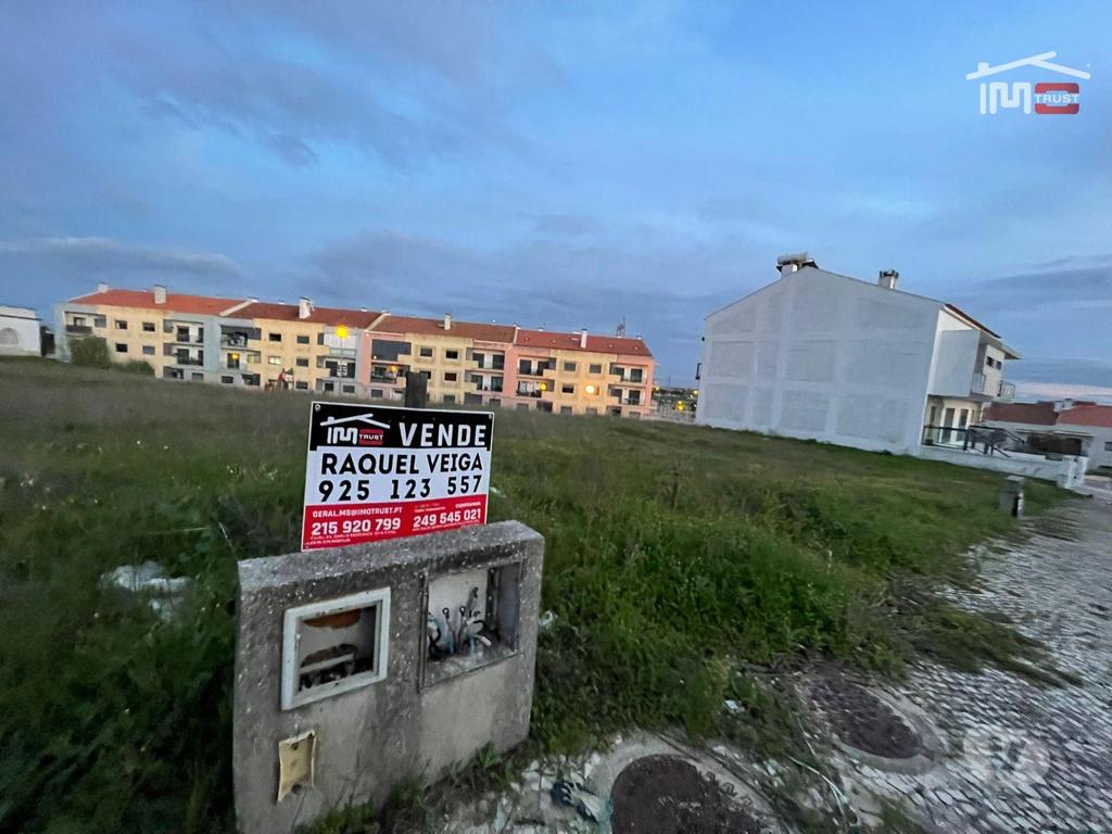 Comprar Loja Montijo - Fotos para Terreno Urbano com Projeto Aprovado, Atalaia, Montijo a 30...