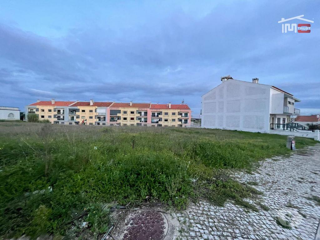 Comprar Loja Montijo - Fotos para Terreno Urbano com Projeto Aprovado, Atalaia, Montijo a 30...