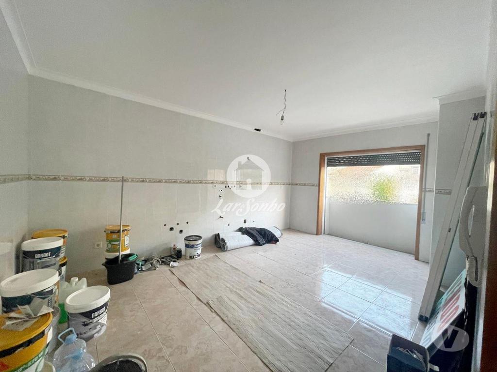 Apartamentos a venda Vila Nova de Famalicão - Fotos para Moradia Gaveto COMO NOVA T3 com Garagem Fechada em Gondifelos -