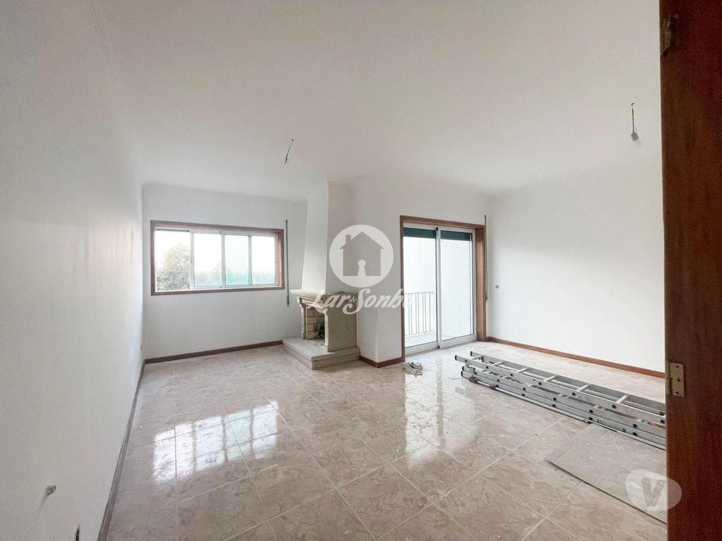 Apartamentos a venda Vila Nova de Famalicão - Fotos para Moradia Gaveto COMO NOVA T3 com Garagem Fechada em Gondifelos -