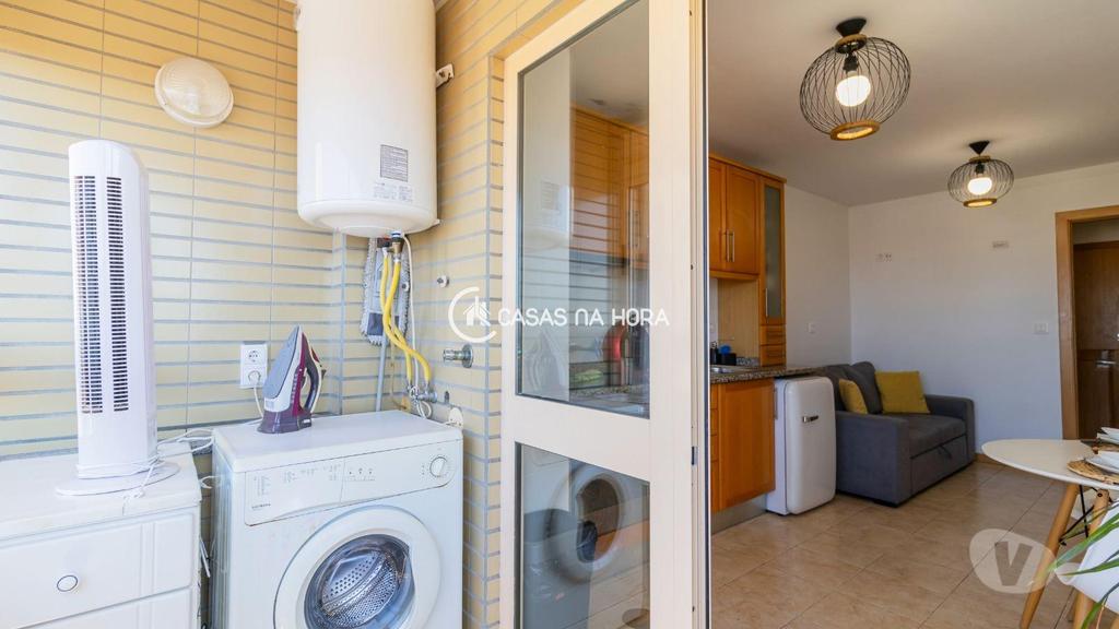 Imóveis para alugar Porto - Fotos para T1 mobilado e equipado nos Aliados - Porto