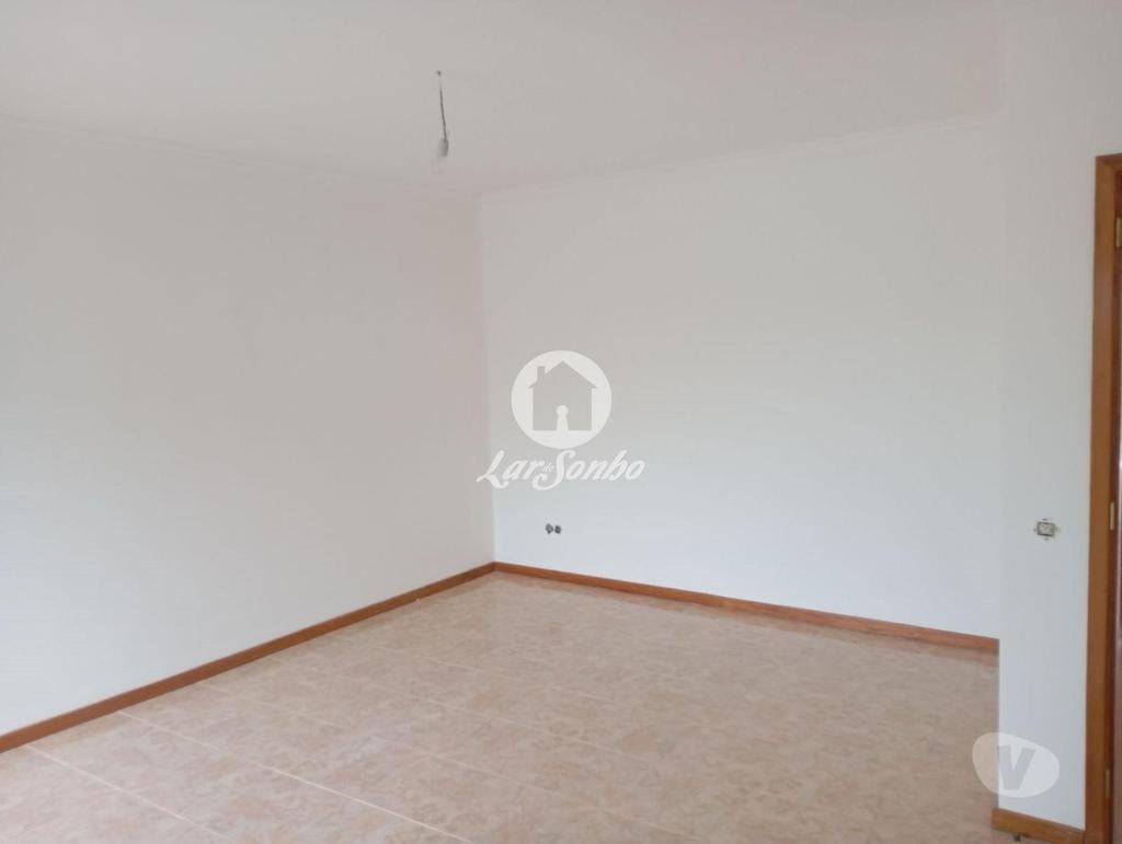 Apartamentos a venda Vila Nova de Famalicão - Fotos para Vila-nova-de-famalicao-Moradia T3 em Famalicão (265-M-01672)