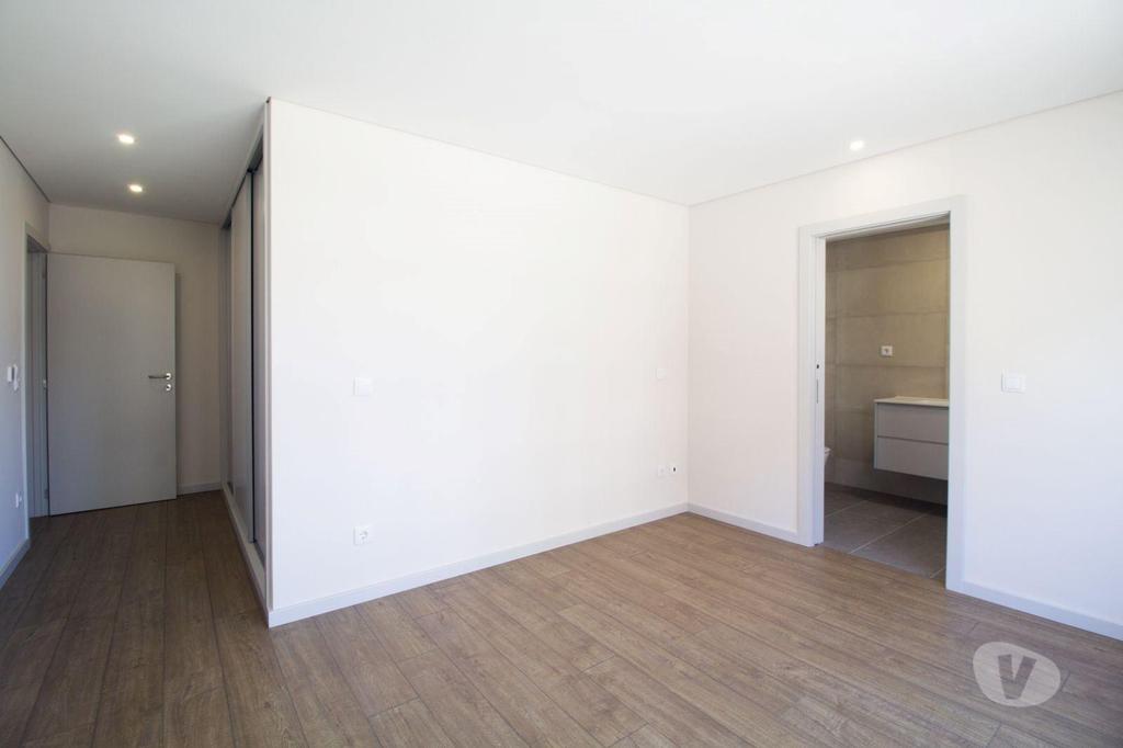 Apartamentos a venda Porto - Fotos para Porto-T2 Novo na Avenida da Boavista (LUX 00110)