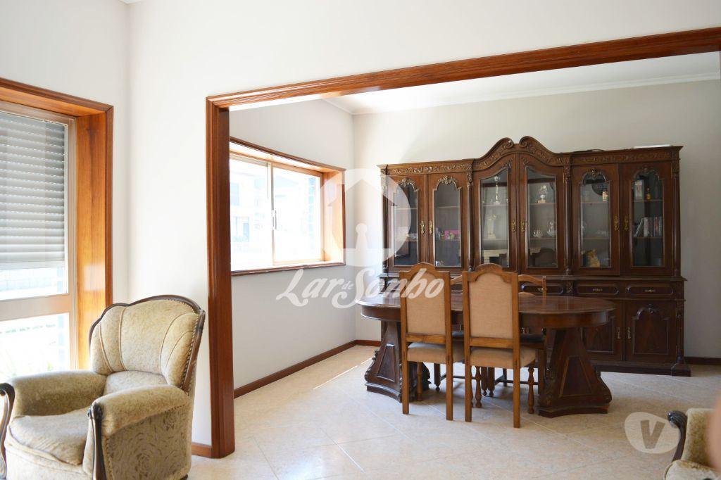 Apartamentos a venda Vila Nova de Famalicão - Fotos para Moradia Ind. M3 C Garagem Fechada em Brufe (240-M-18633)