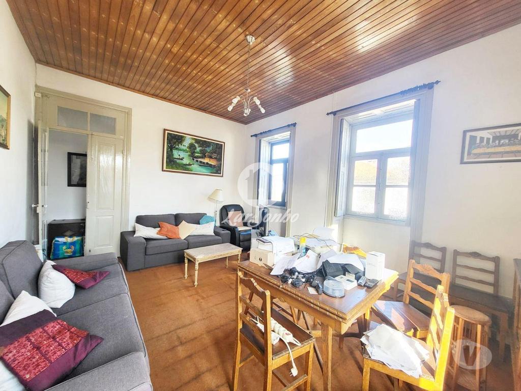 Apartamentos a venda Esposende - Fotos para Moradia T3 para restauro de 598m2 em Fão, Esposende.