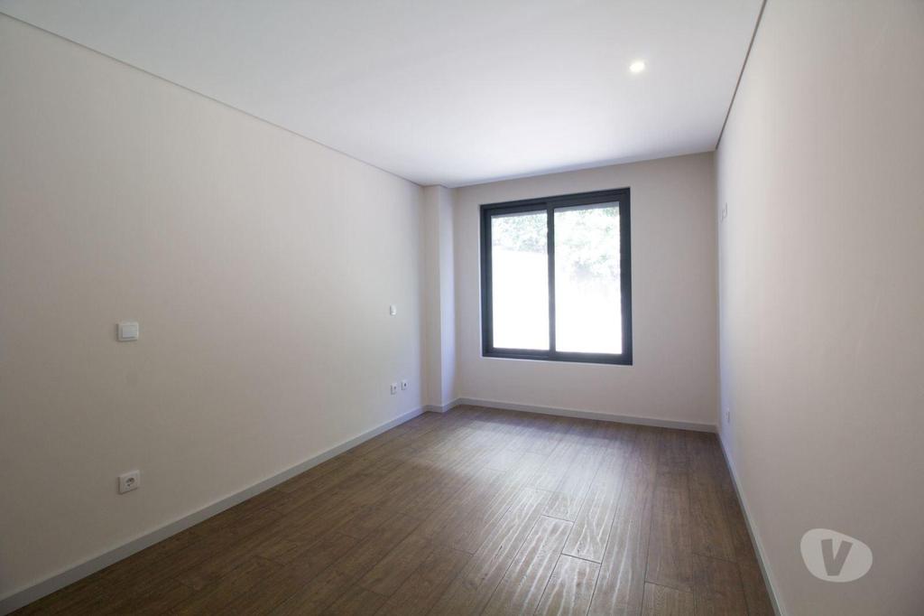 Apartamentos a venda Porto - Fotos para Porto-T3 Novo na Avenida da Boavista (LUX 00154)