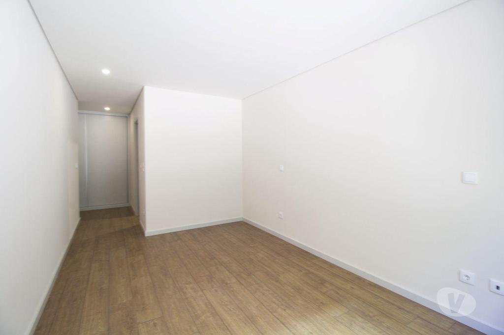 Apartamentos a venda Porto - Fotos para Porto-T3 Novo na Avenida da Boavista (LUX 00154)