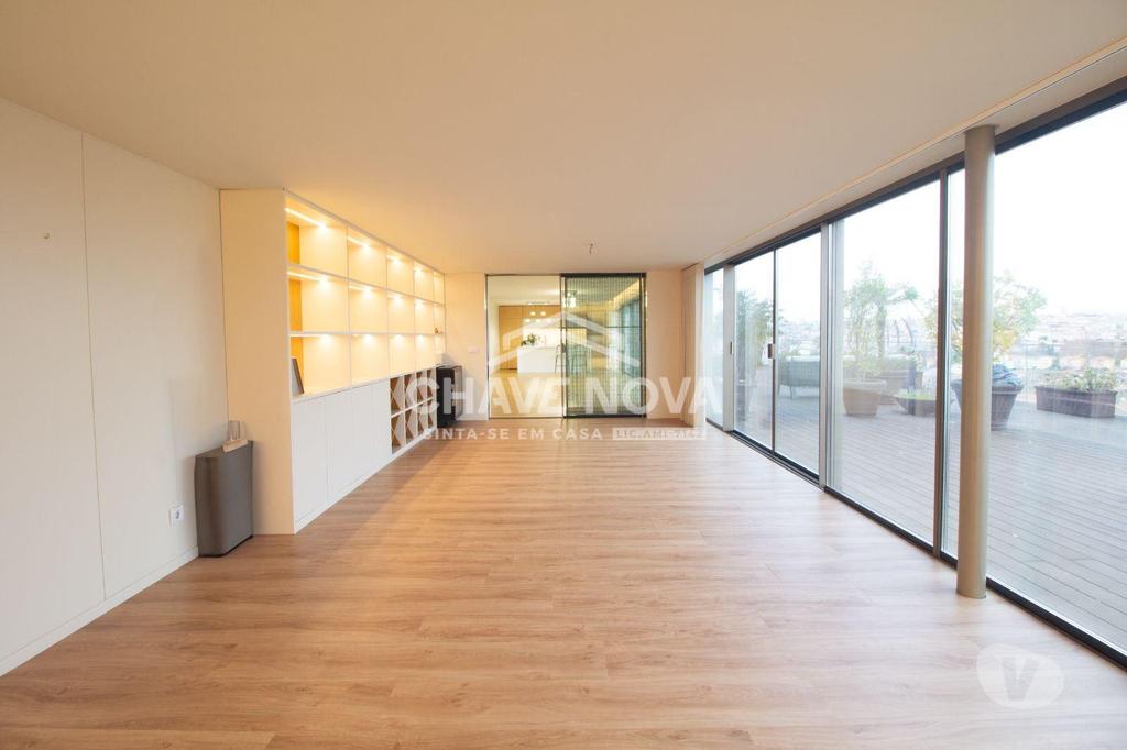 Apartamentos a venda Vila Nova de Gaia - Fotos para Apartamento T4 Penthouse c 3 Lugares de Garagem em Santa