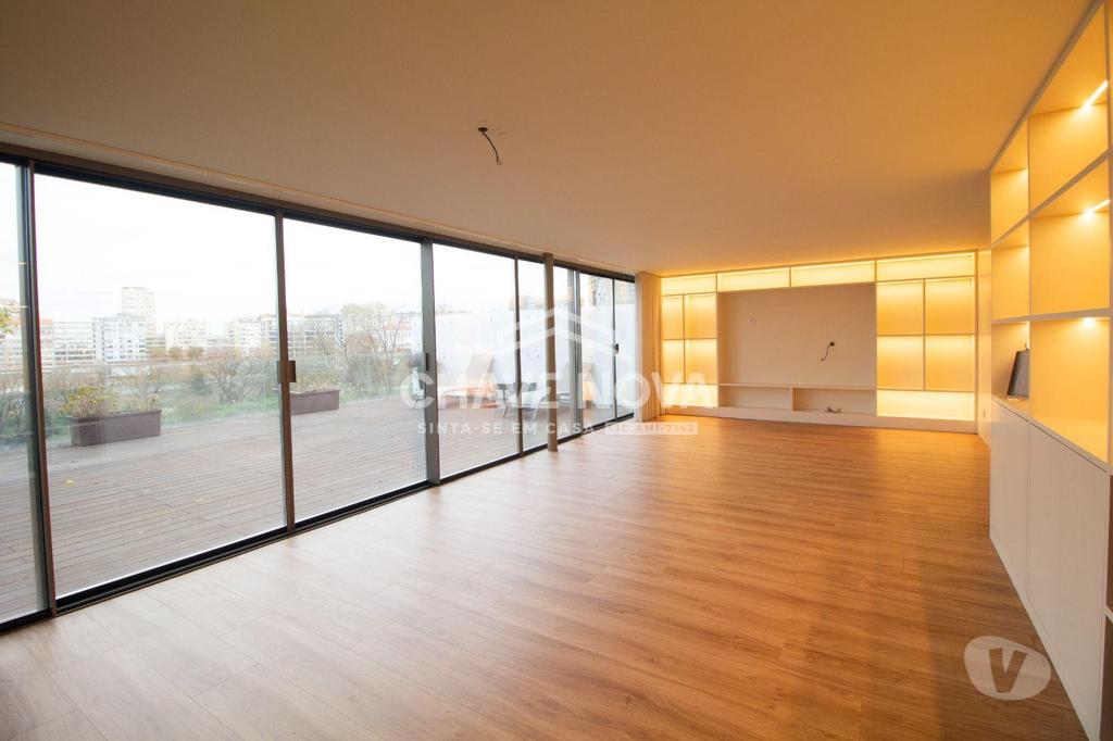 Apartamentos a venda Vila Nova de Gaia - Fotos para Apartamento T4 Penthouse c 3 Lugares de Garagem em Santa