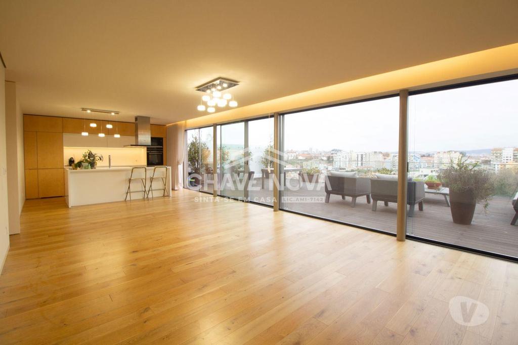 Apartamentos a venda Vila Nova de Gaia - Fotos para Apartamento T4 Penthouse c 3 Lugares de Garagem em Santa