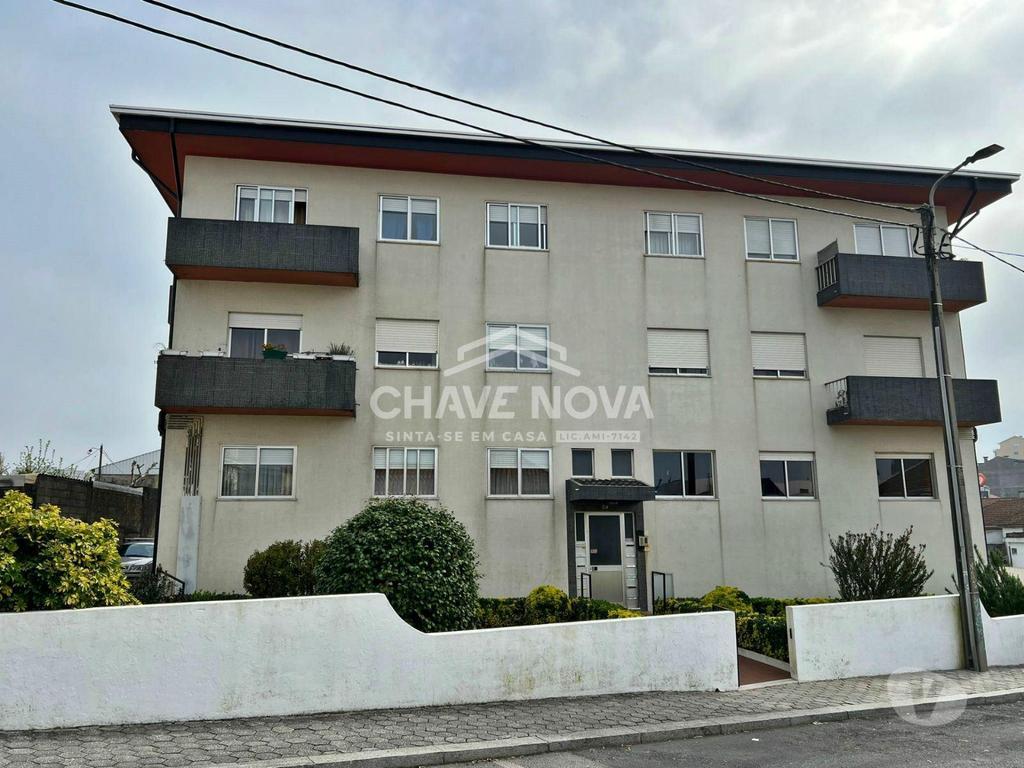 Apartamentos a venda Vila Nova de Gaia - Fotos para Apartamento T3 c Garagem Box em Canelas (Rechousa) (GN 01783)