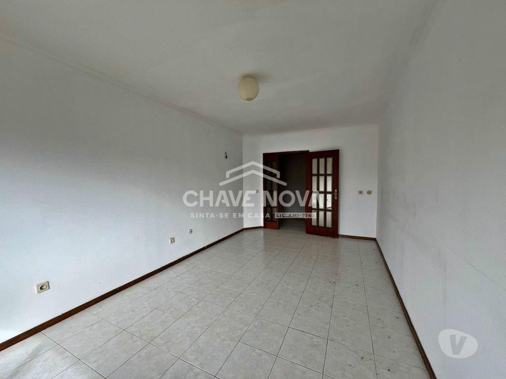Apartamentos a venda Vila Nova de Gaia - Fotos para Apartamento T3 c Garagem Box em Canelas (Rechousa) (GN 01783)