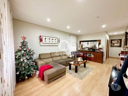Apartamentos a venda - Fotos para Moradia T3 isolada RESTAURADA em Guilhabreu- Vila do Conde