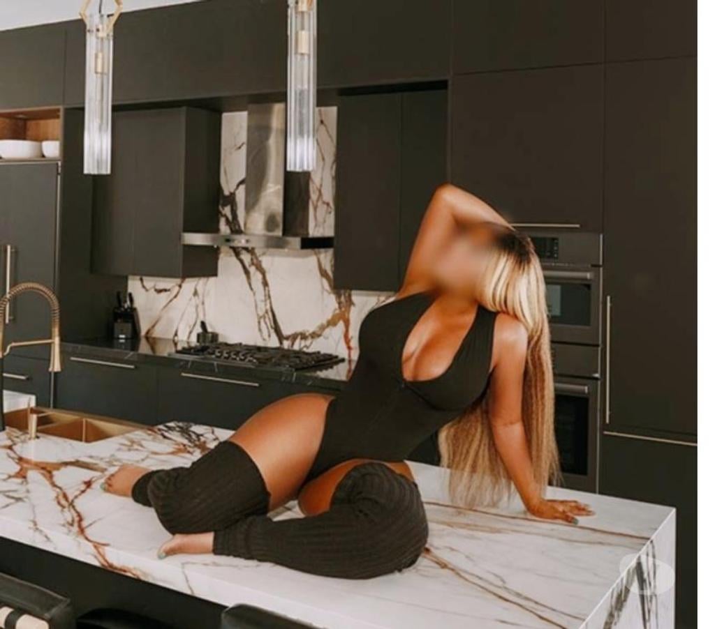 Massagem Sintra - Fotos para A INCOMPARÁVEL LIA em Massamá