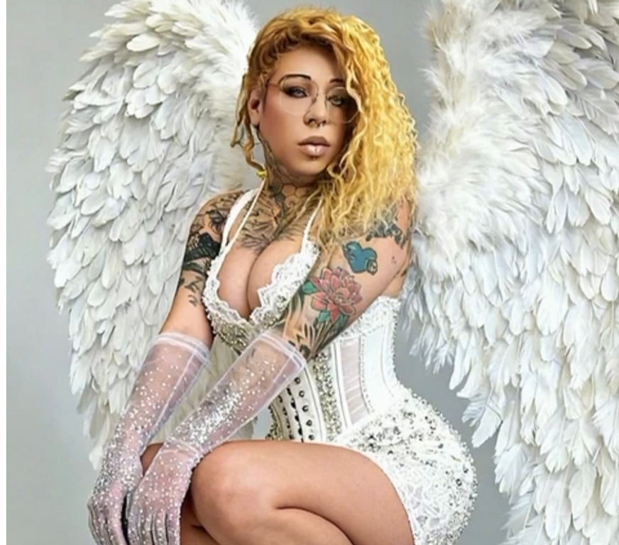 Massagem Aveiro - Fotos para Acompanhante Trans de Alto Padrão – Sofisticação