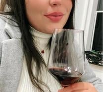 Linda, discreta e absolutamente indecente 🥂