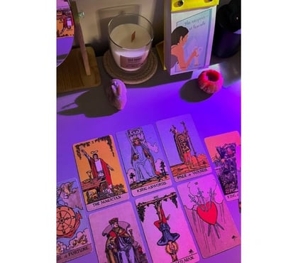 Astrologia - Serv. espirituais - Fotos para TARÓLOGA E LEITURA DAS LINHAS DAS MÃOS