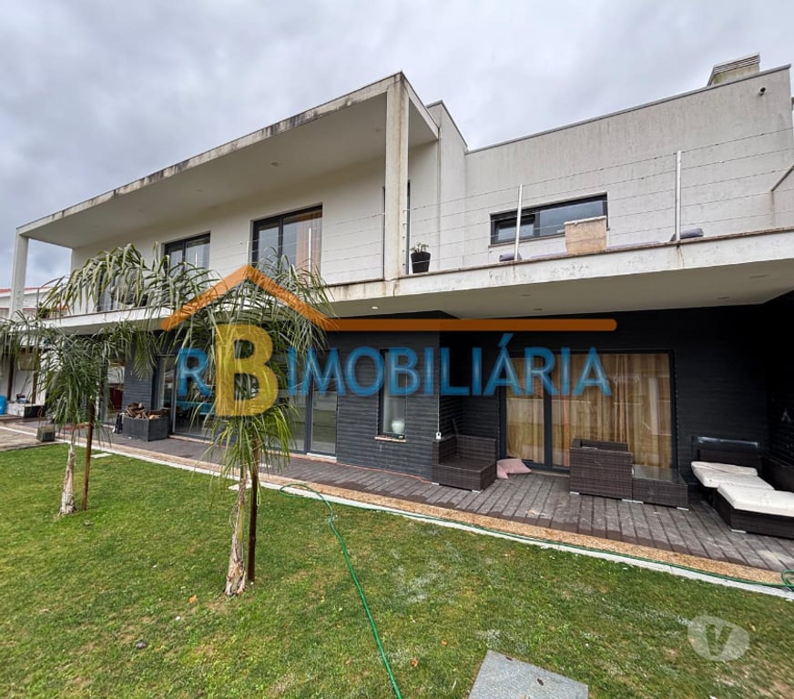 Apartamentos a venda Arouca - Fotos para Moradia V3com piscina em Urrô